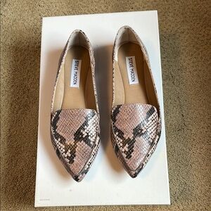 Steve Madden Women's Snakeskin Loafers - Pink and Black
